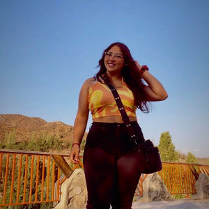 Meet your Posher, Valeria